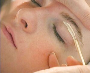 Soft Wax Eyebrow - Facial Waxing Class